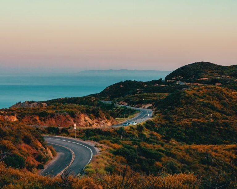 The Ultimate California Luxury Road Trip: Iconic Drives & Exquisite Experiences